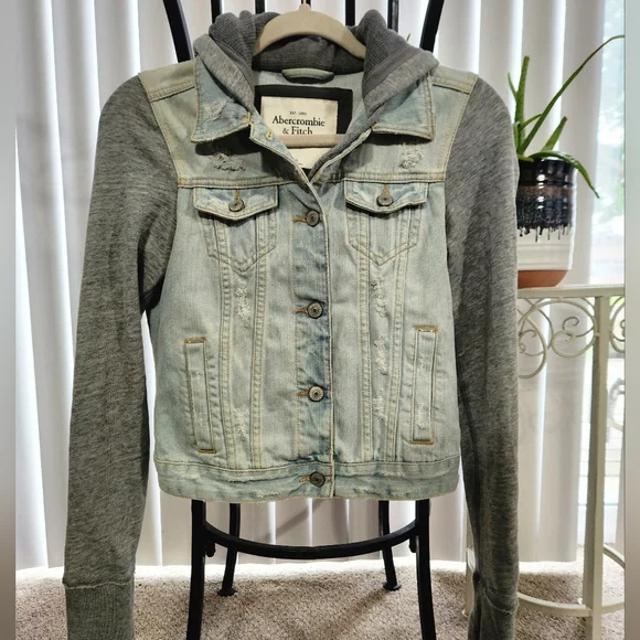*SOLD* Abercrombie & Fitch Hooded Distressed Jean Jacket - Picture 1 of 7